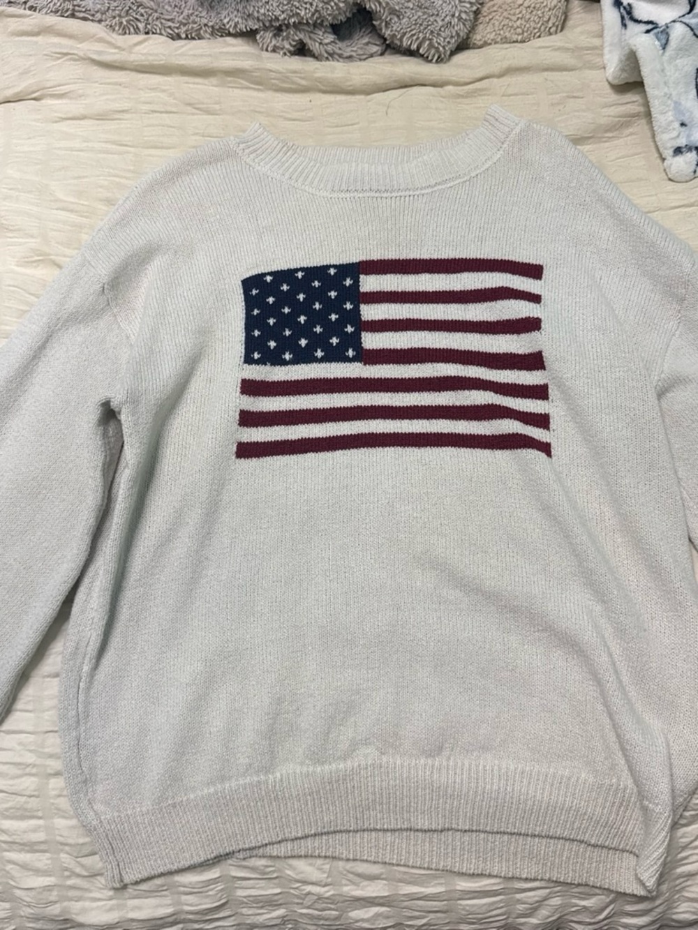 SHEIN Cream Crewneck Sweater with Flag Motif